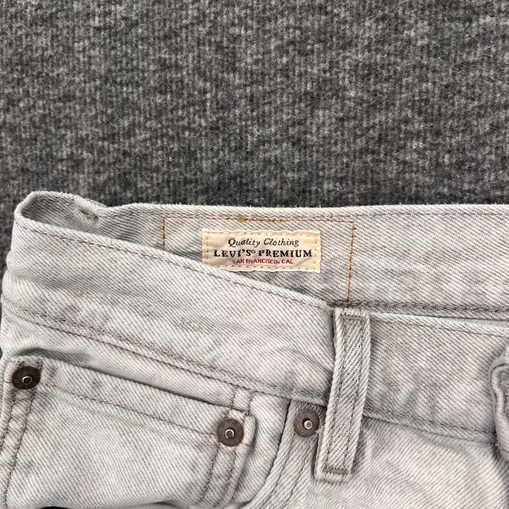 Levis Premium 551 Z Authentic Straight Jeans  W31 Light Grey Acid‎ Wash Denim - Picture 5 of 9